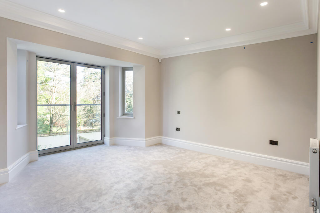 Plot 9 Principal Bedroom