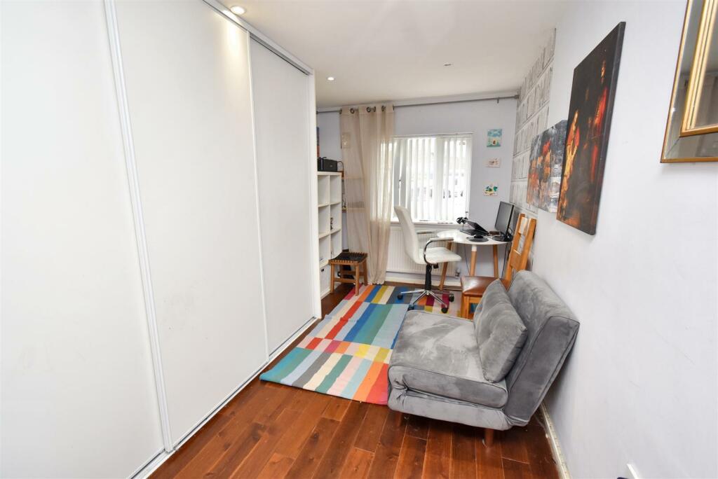 Bedroom 4/Family Room