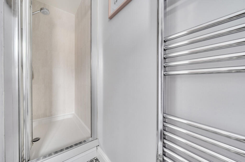 1365142-8-68f2116...