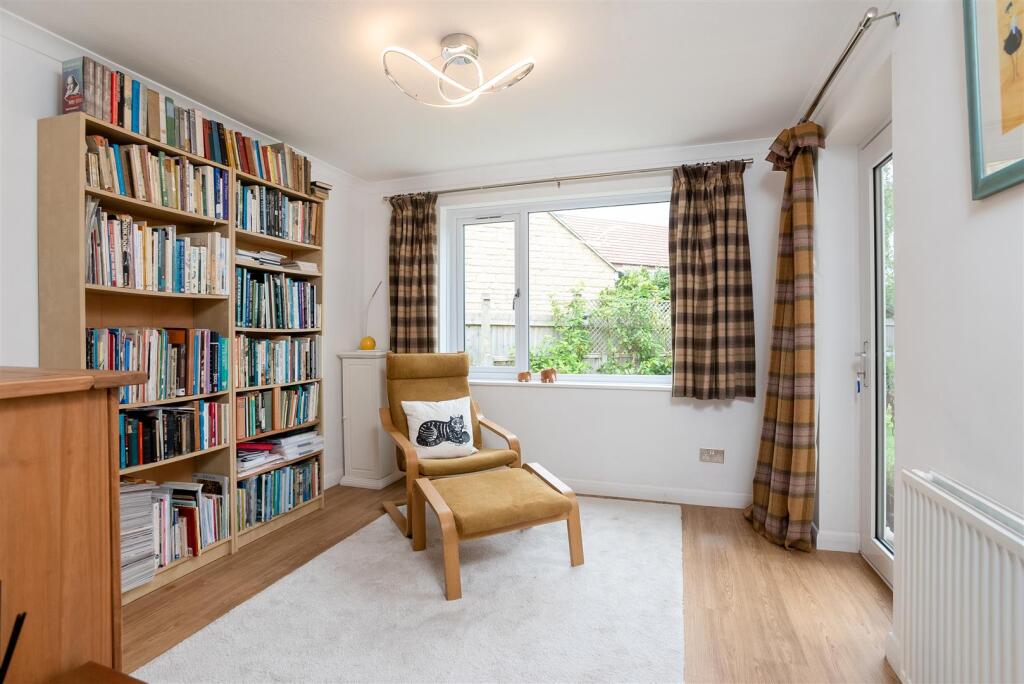 15 Arbour Close 1775-8.jpg