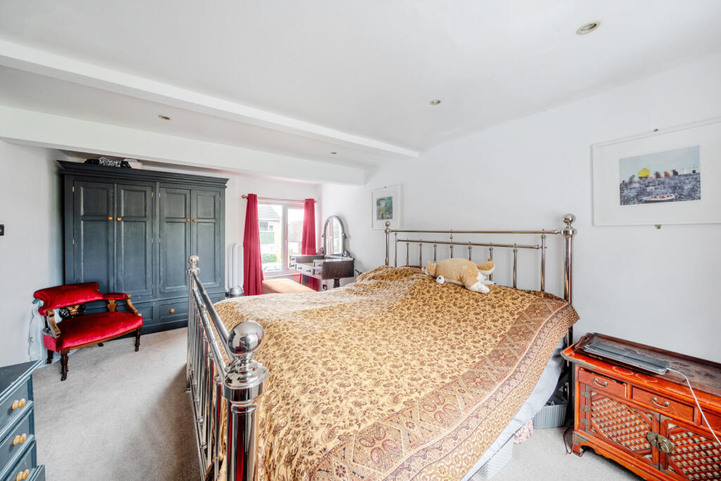 1304917-12-684082...