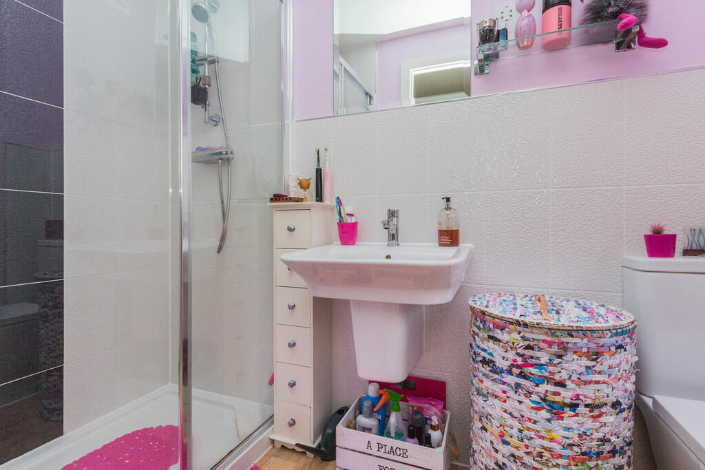 En Suite Shower R...