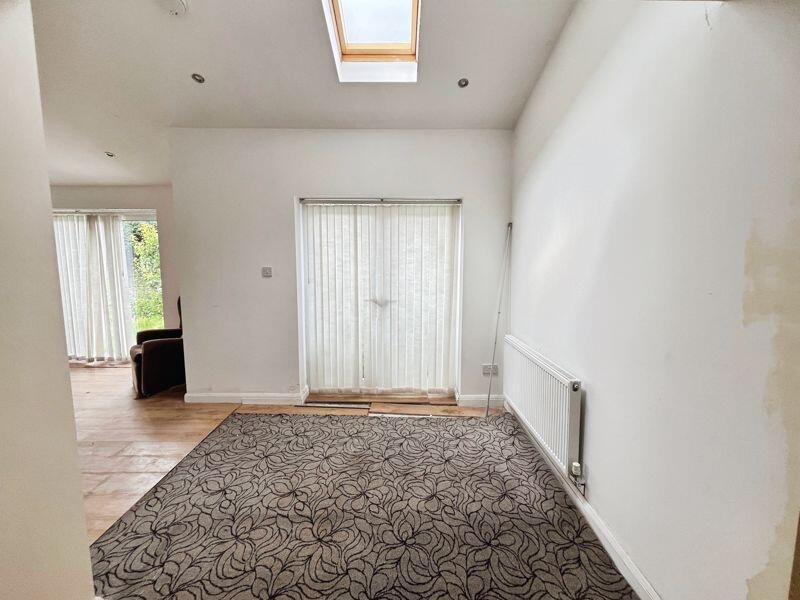 Open plan kitchen diner