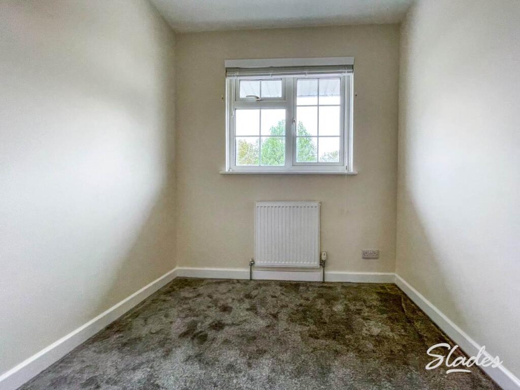 15 cam third bedroom