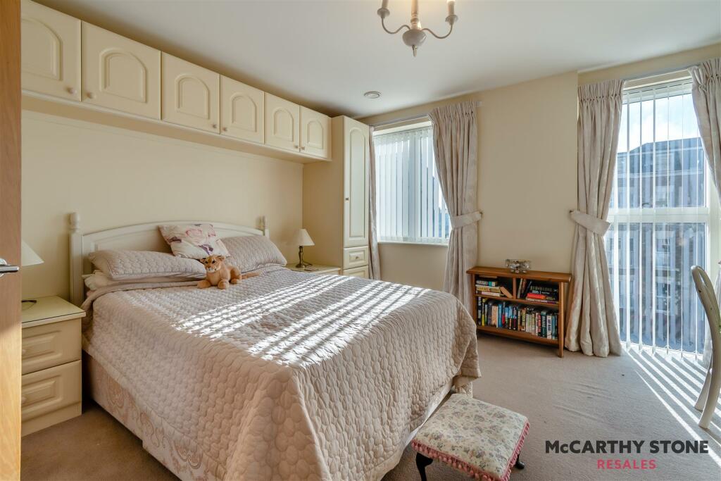 8626184-interior10.jpg