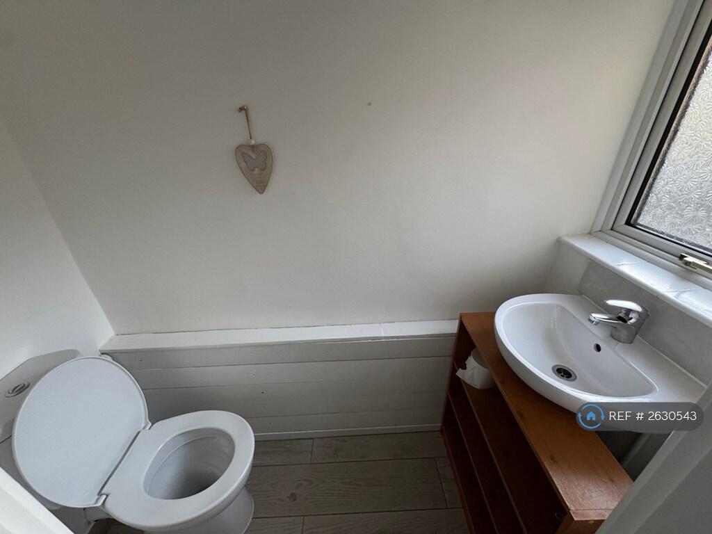 Ground Floor Wc