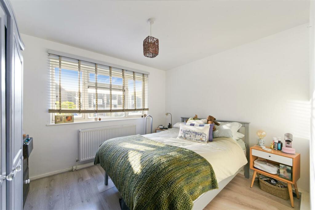 CRESSAL CLOSE (8).jpg