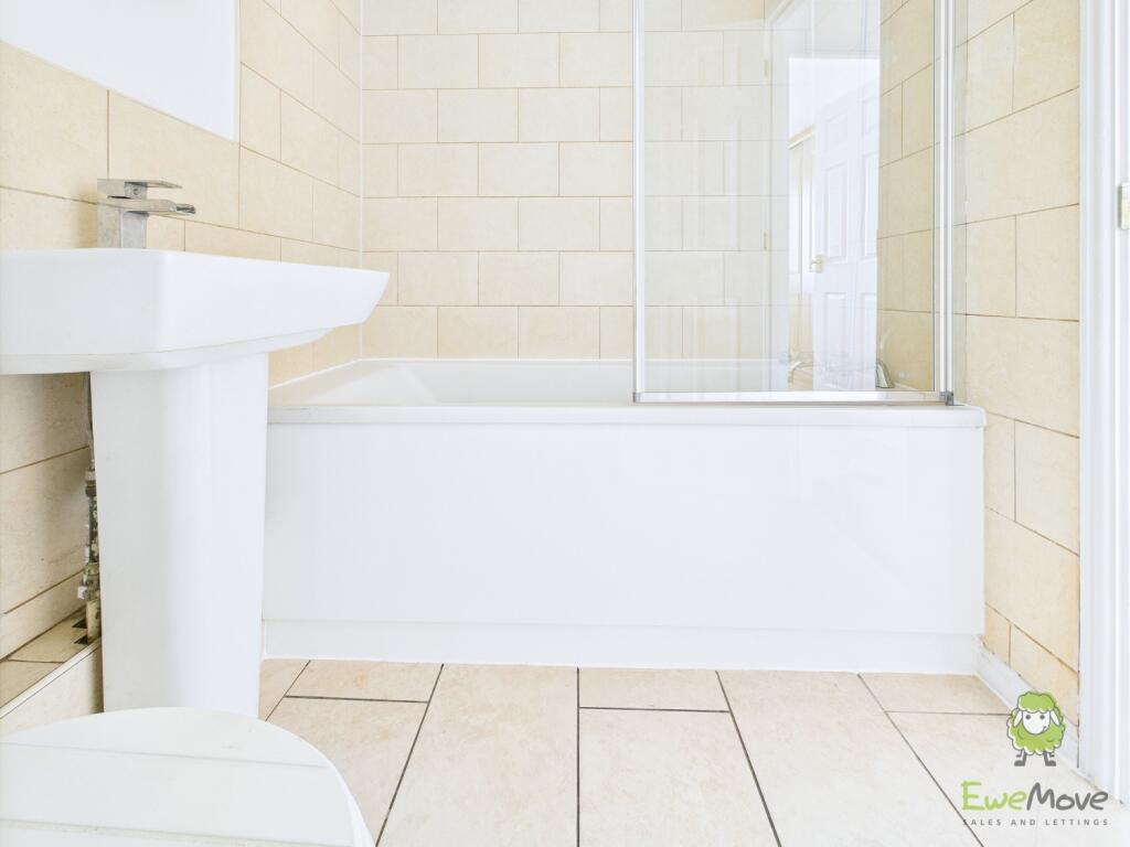 CAM01543G0-PR0147-STILL023