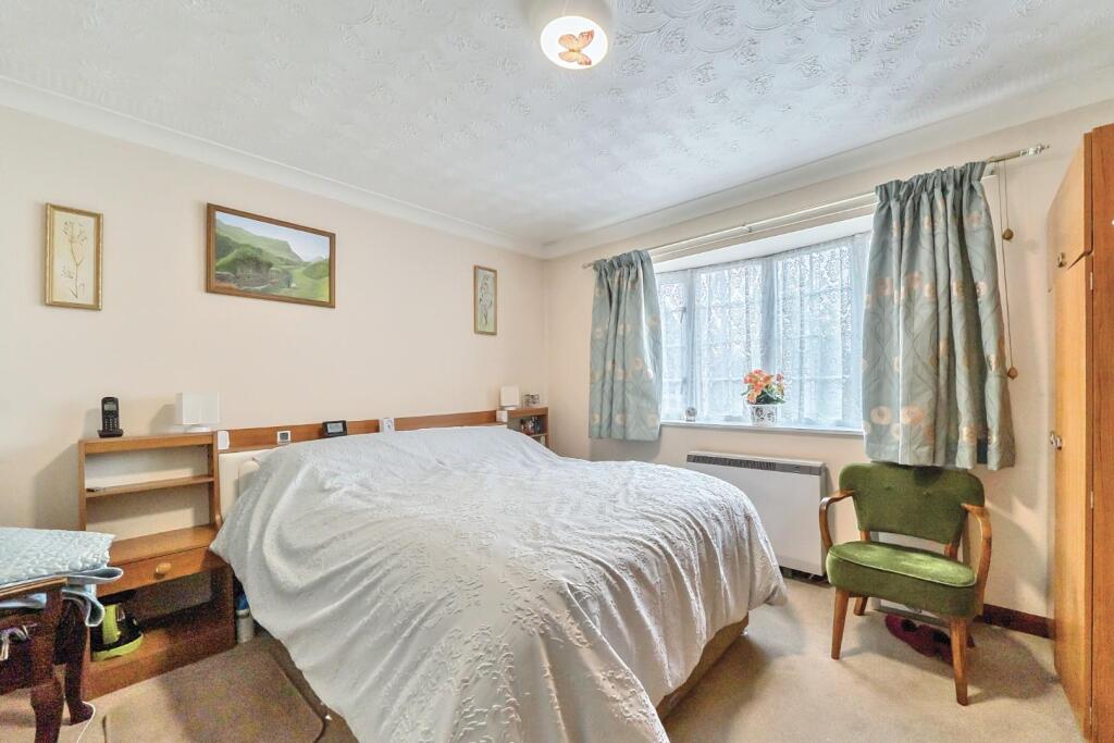 2nd DOUBLE BEDROOM.jpg