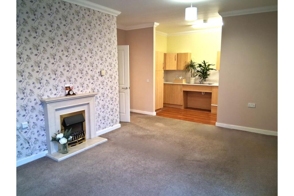 Lounge / Kitchen
