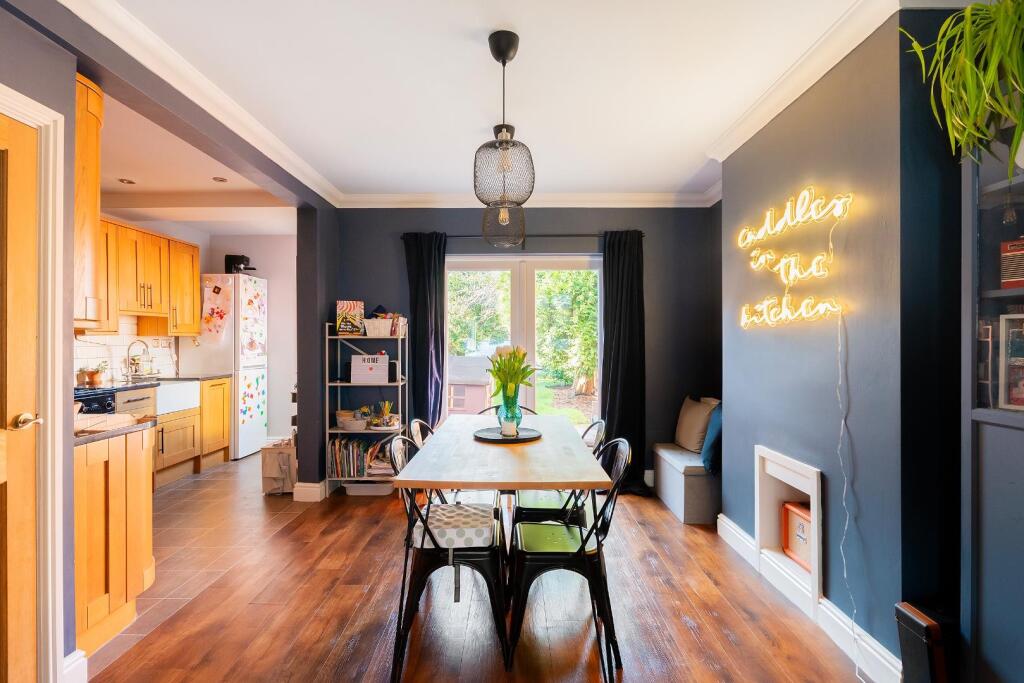 2H0S6HN - Dining Room C.jpg