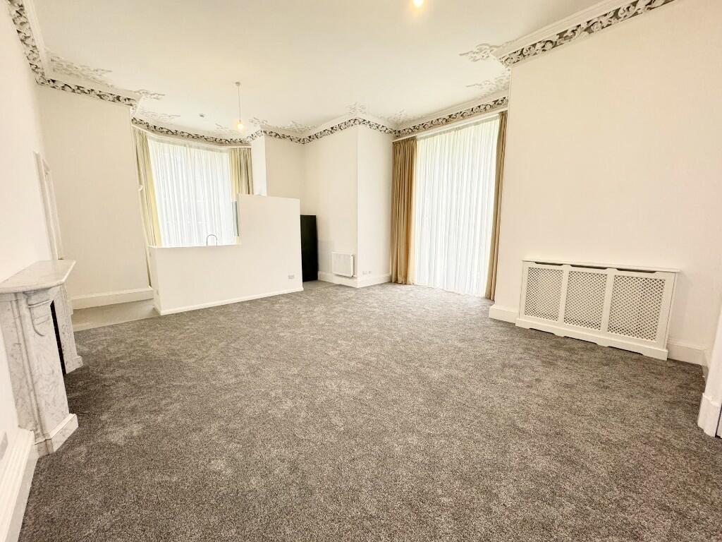 Lounge 2