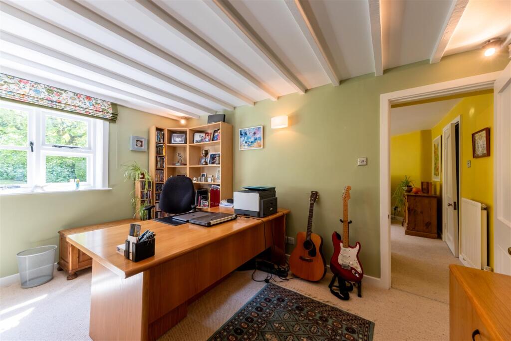 Broadway Farmhouse-0036.jpg