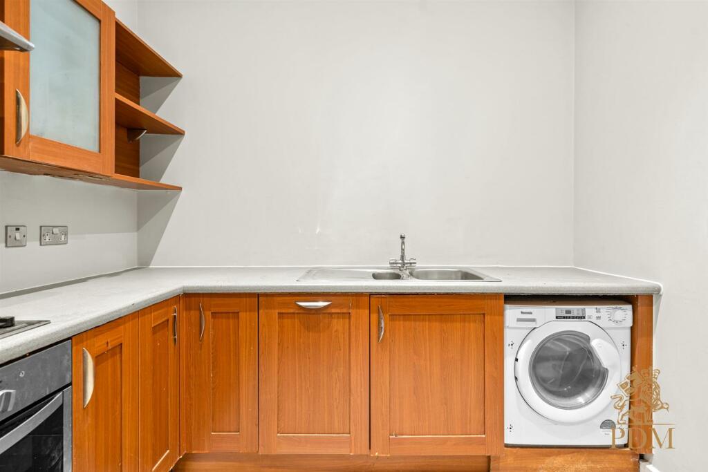 Apt 5 Lexington Place, 7 Plumptre Street Nottingha