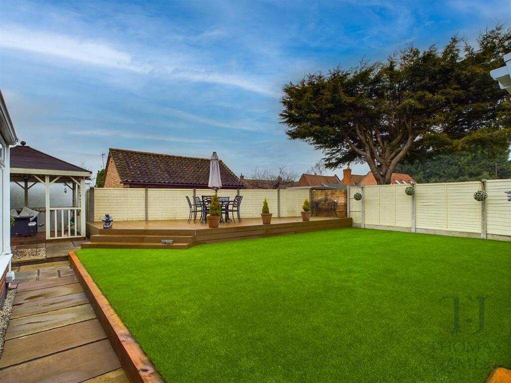 CAM05175G0-PR0004-STILL025 copy.jpg