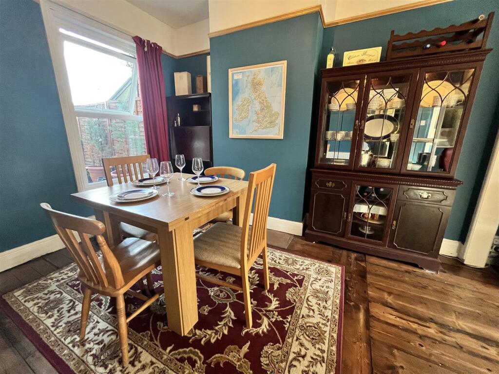 4.Dining room.jpeg