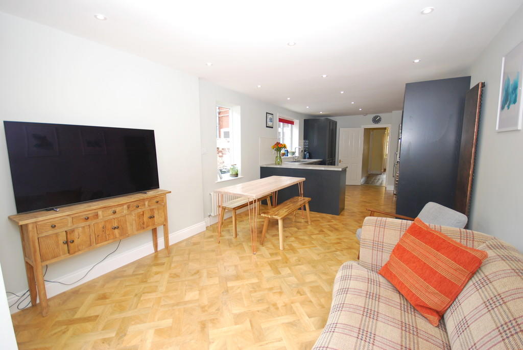 Kitchen/Dining Ro...