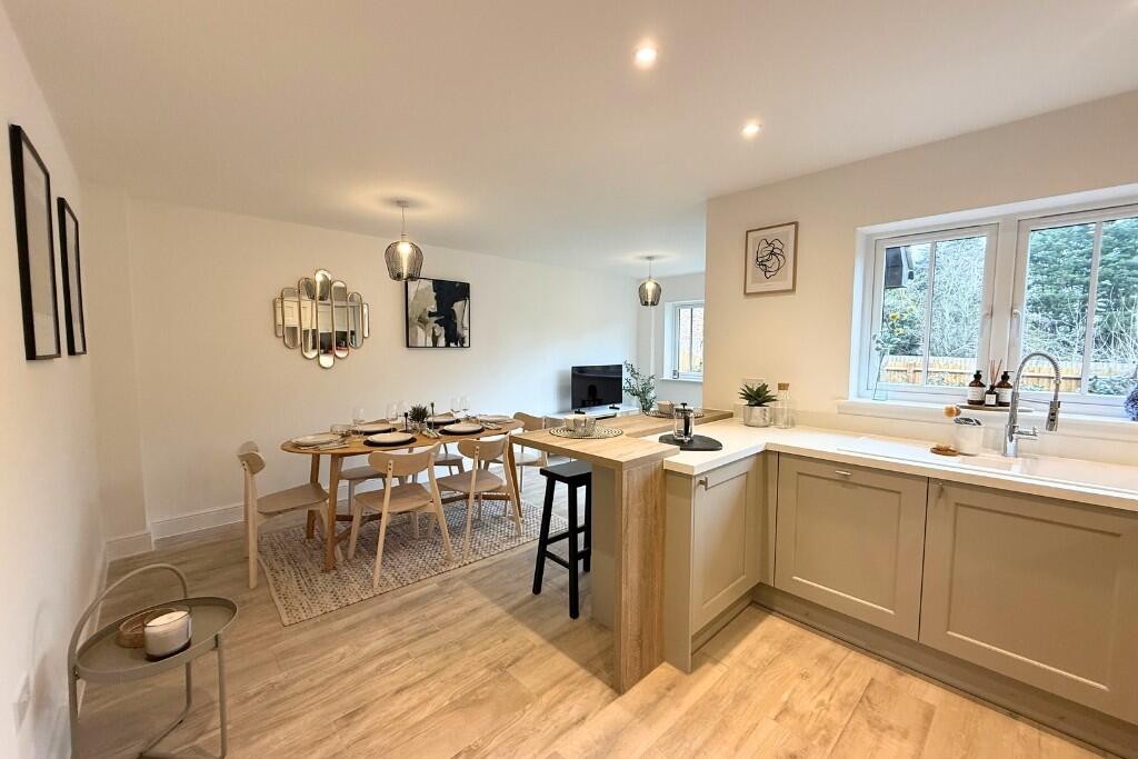 Seymour Road,
Rainham,
Gillingham,
ME8 8PY