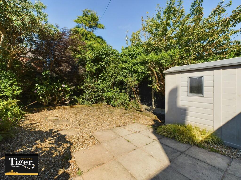 CAM02176G0-PR0298...