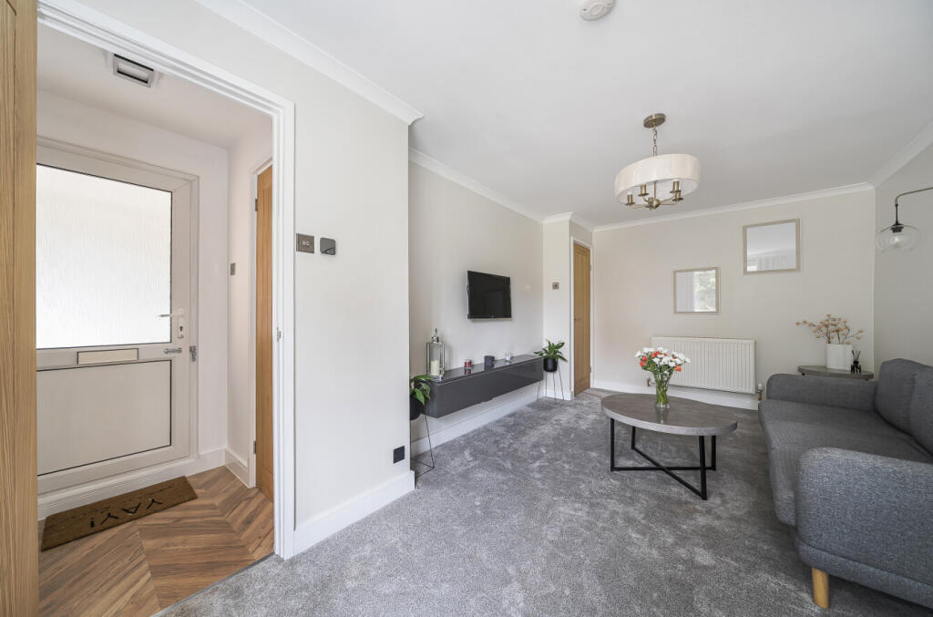 1333511-5-688b709...