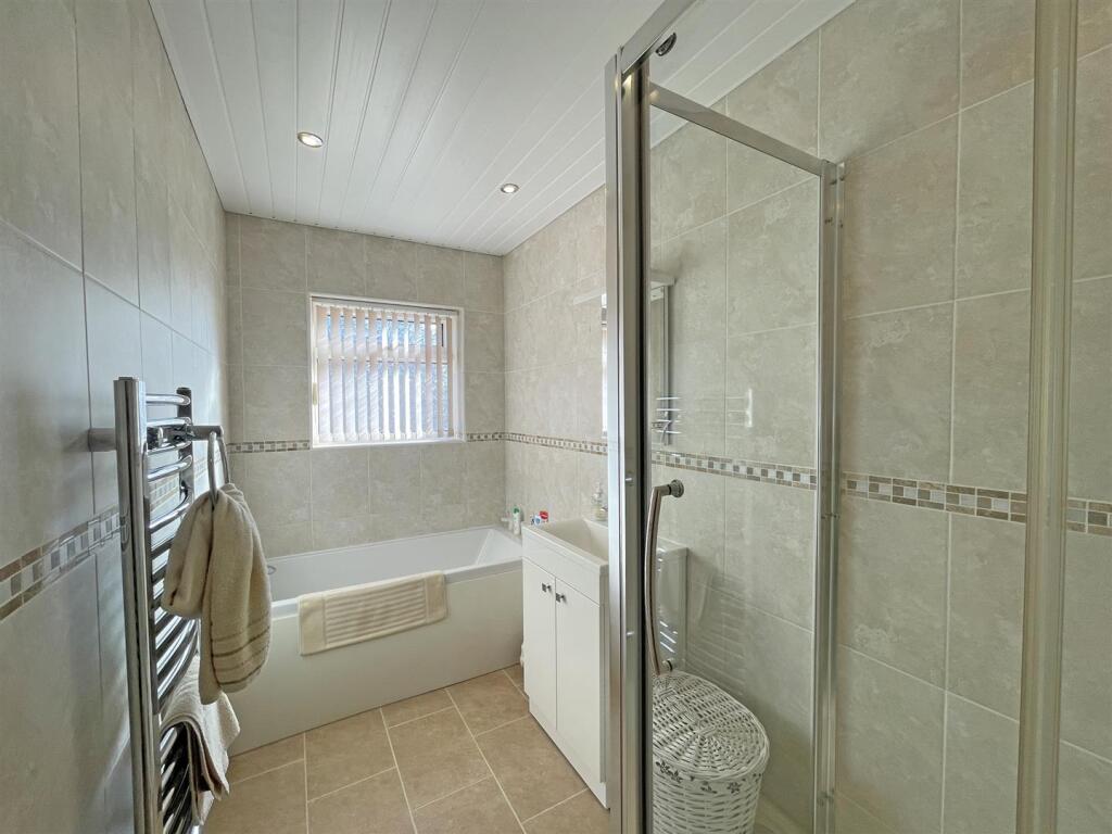 Briarleigh Close 21 Bathroom...jpg