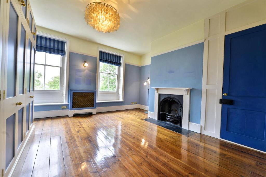 Officers Terrace5.JPG