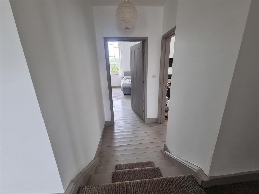 HALLWAY 2.jpg