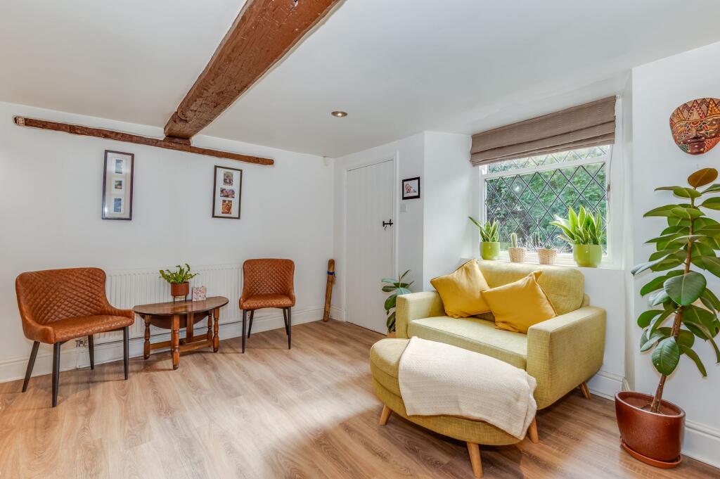 KITCHEN, DINING ROOM AND LOUNGE