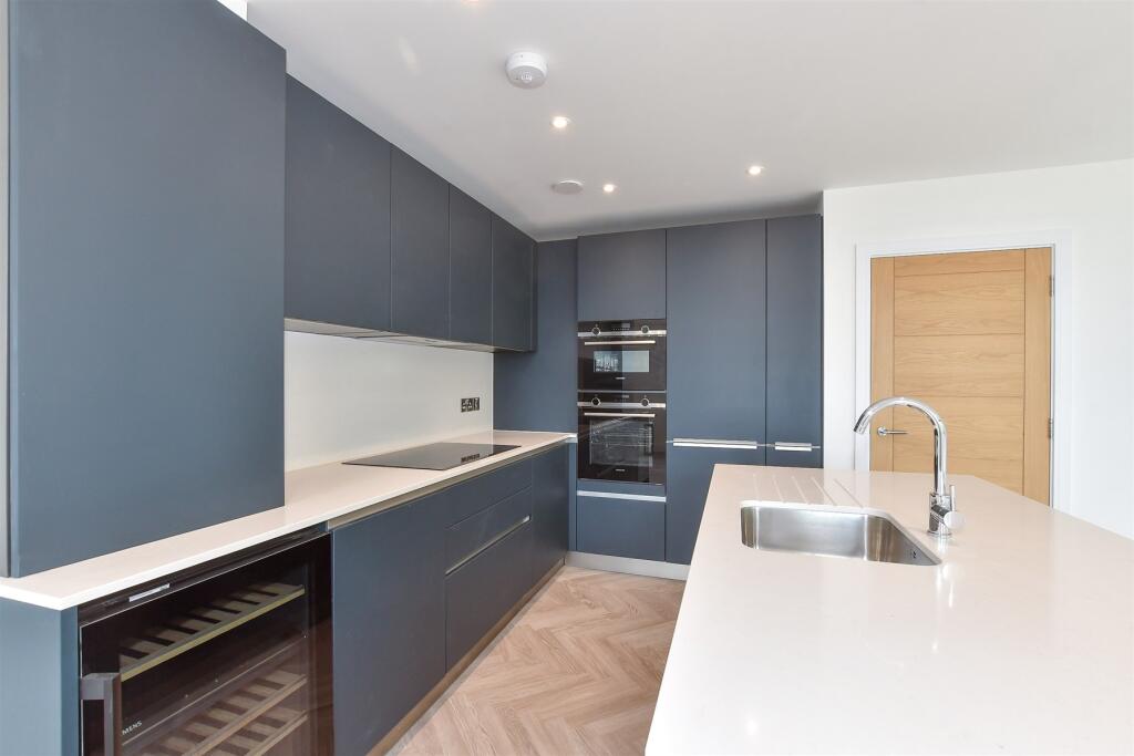 Lounge/ Kitchen/ Diner