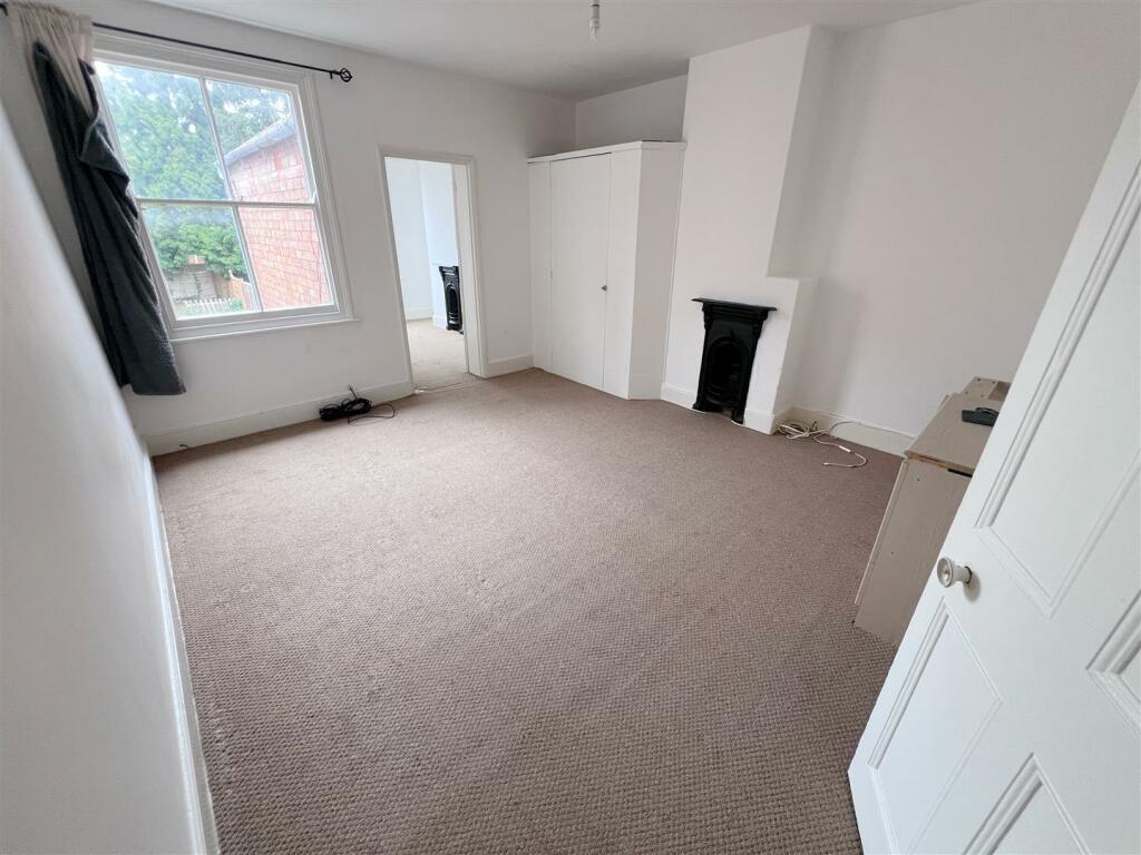 Rear Bedroom