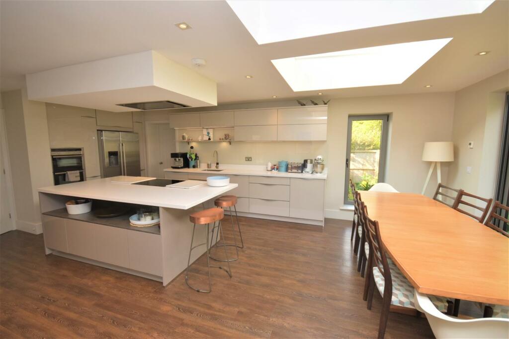 Kitchen &amp; Dining Area..jpg
