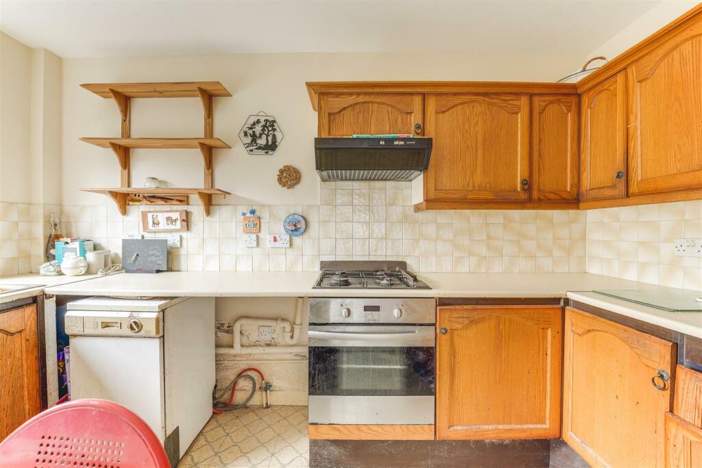 2 Willowside Court-6.jpg