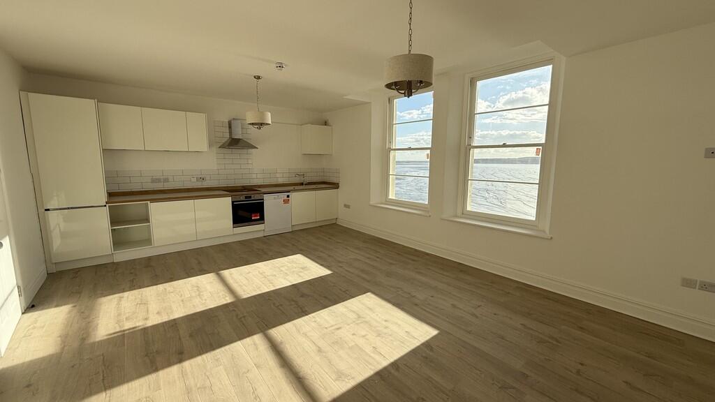 Lounge/Kitchen