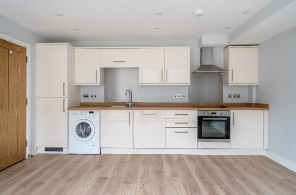 1295474-11-6825df...