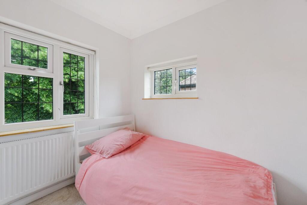 WOODCOTE HURST (4).jpg