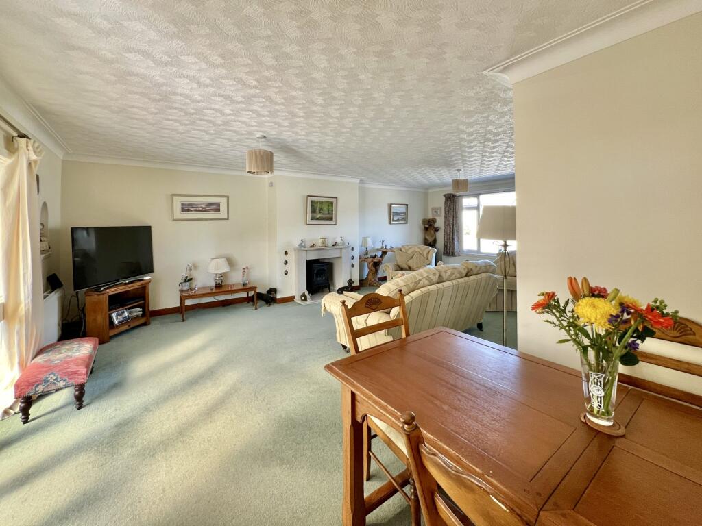 22 St Andrew Drive, Castle Douglas - Williamson an