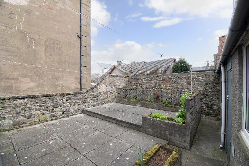 Mutual Courtyard Garden