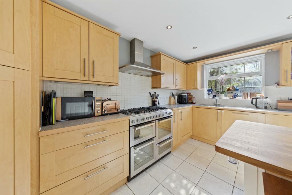 Kitchen/Brerakfast Room