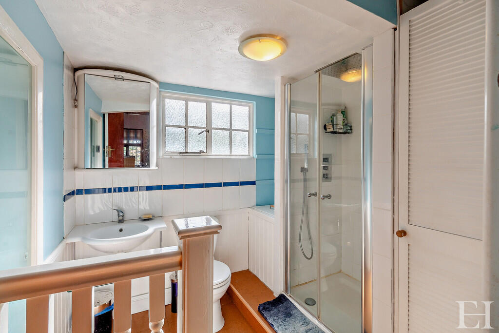 8646346-interiorW...