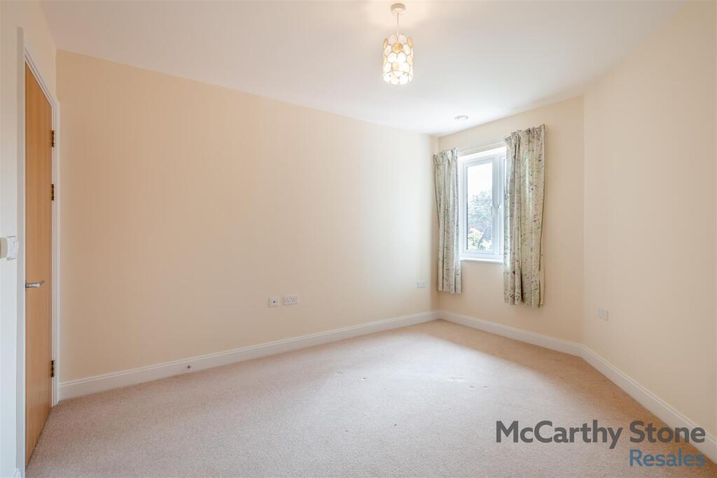 8650803-interior12.jpg