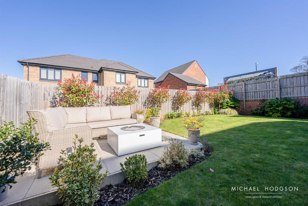 60 Leighfield-49.jpg