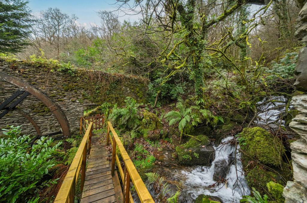 1383029-16-6929c0...