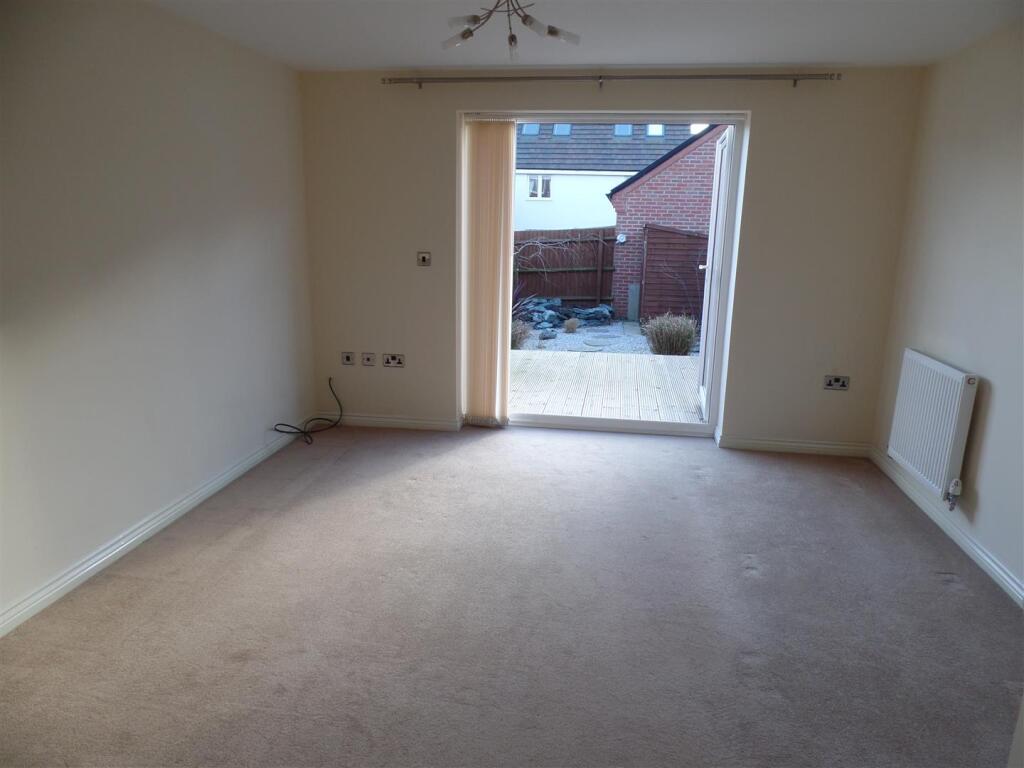 Border Court, Stoke - Lounge