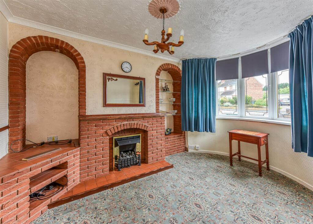 77 Wombourne Park-Living Room.jpg