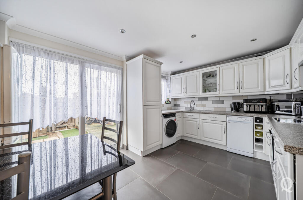 24fe8e73-8002-4c0...