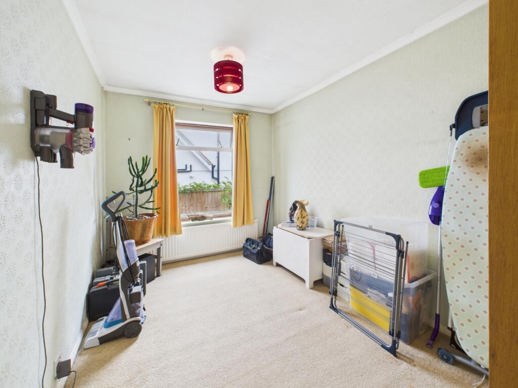 CAM01740G0-PR0434-STILL013