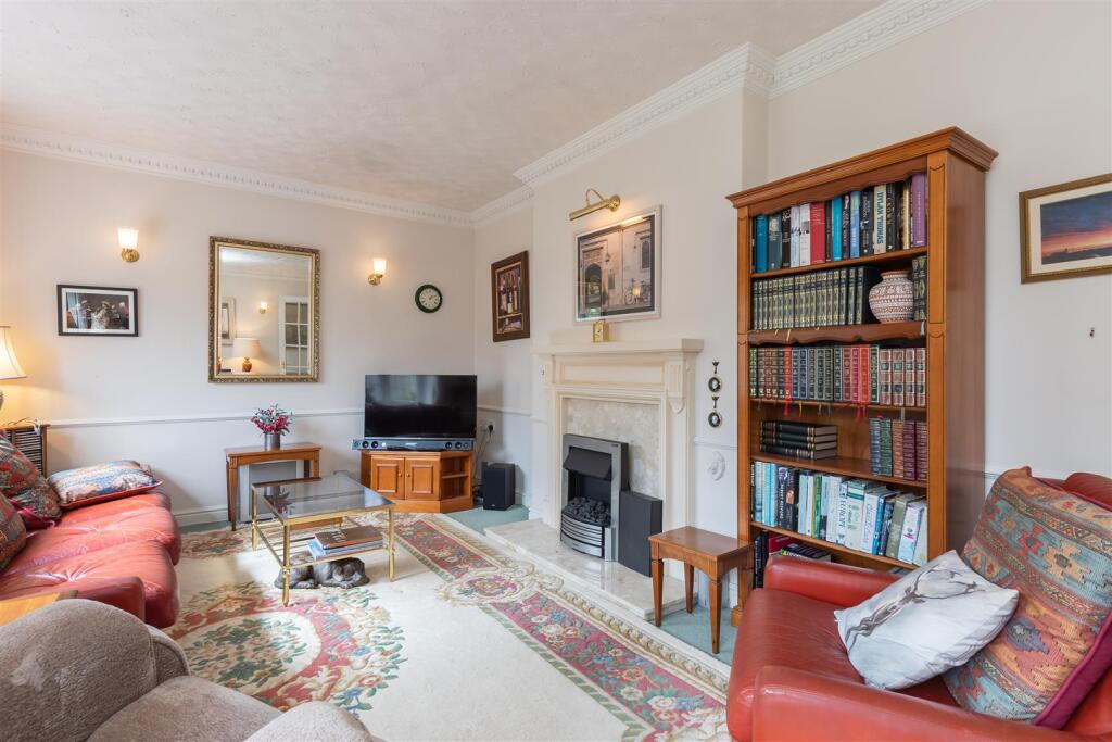 Sitting Room 2.jpg