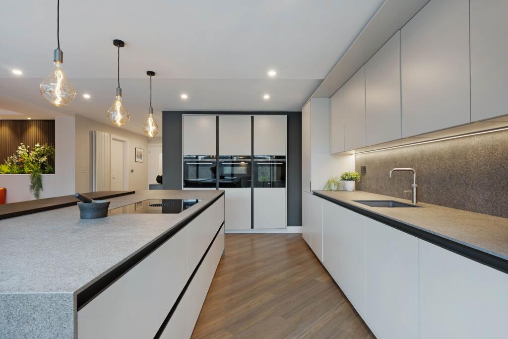 Open Plan Kitchen / Diner