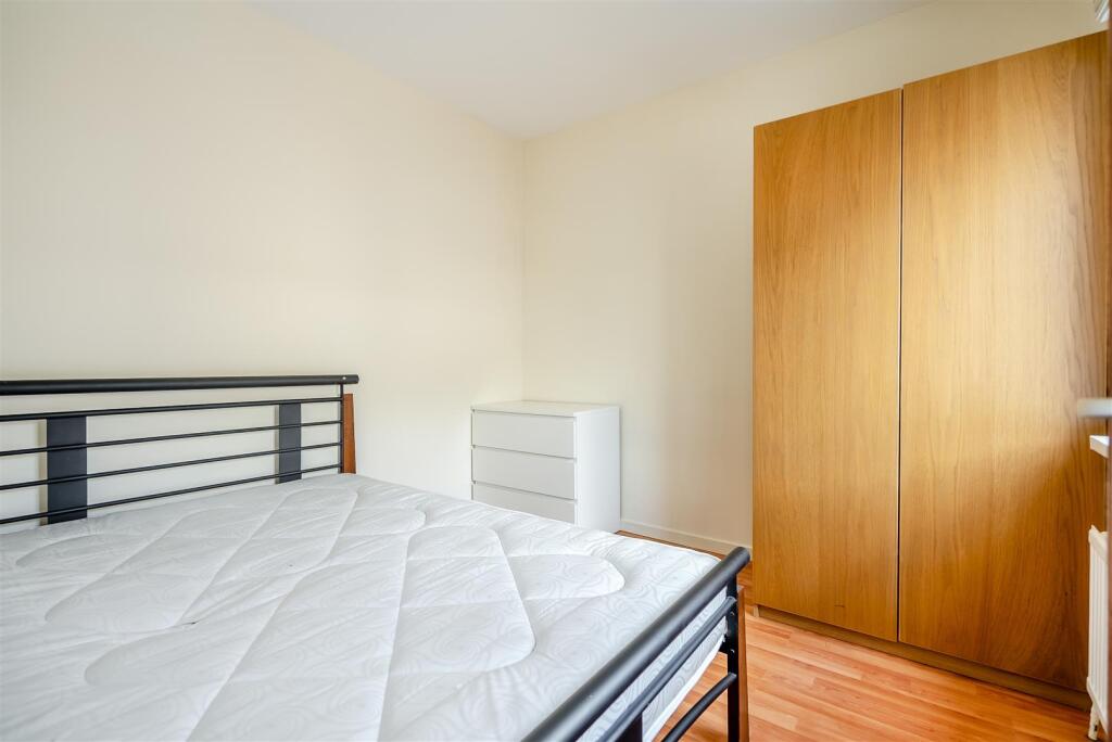 Bed 4-interior17.jpg