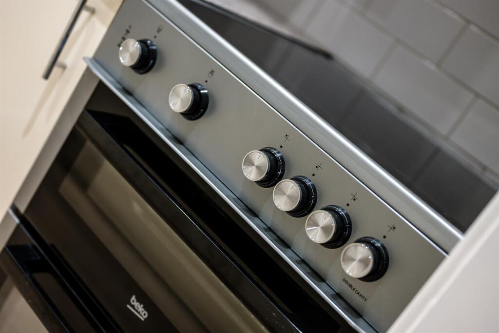 26 Oulton Court Detail-2.jpg